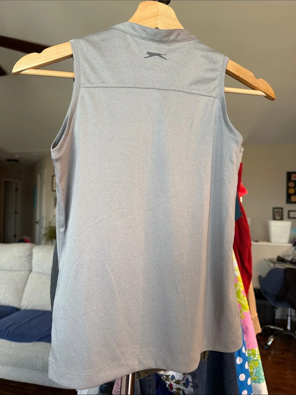 Slazenger Youth Med Light Gray V-Neck Sleeveless Performance Tank